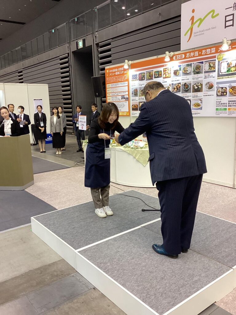 表彰状授与（会場）